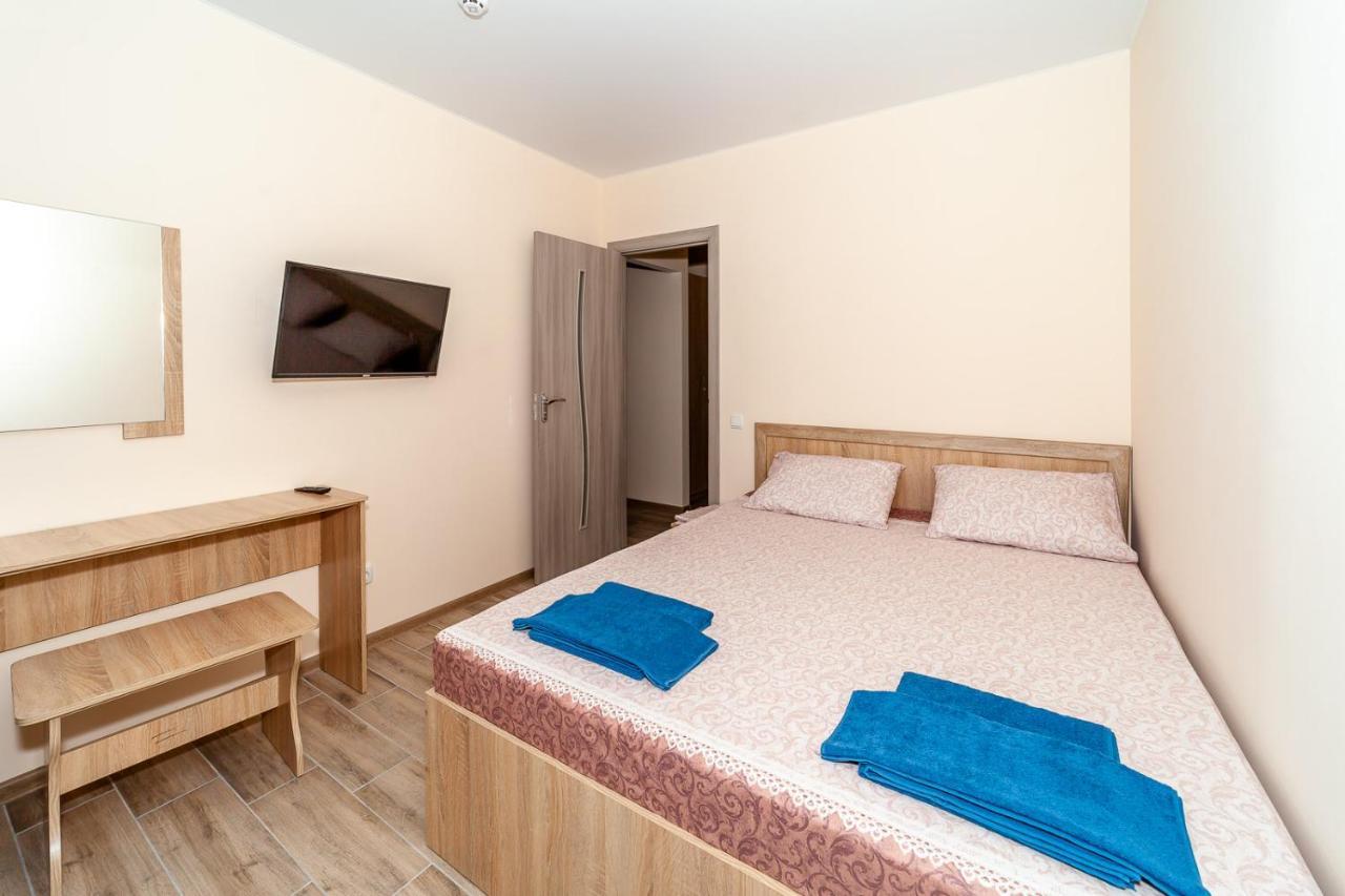Dolce Vita Resort Hotel Zaliznyy Port Ngoại thất bức ảnh